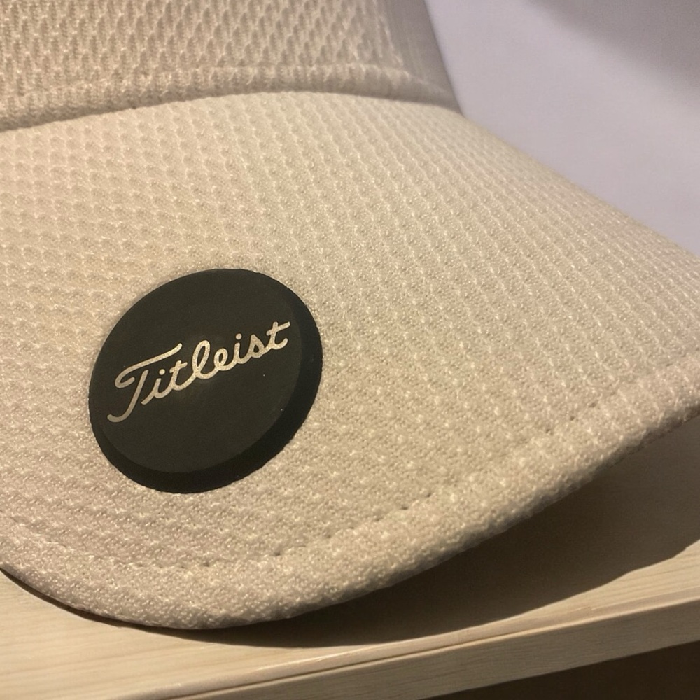 Titleist Front & Back Logo Embroidered Adjustable Strap Cap! - Picture 7 of 8